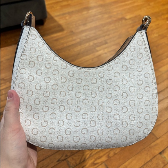 Guess Cream Shoulder Bag with Logo Pattern - Picture 2 of 3